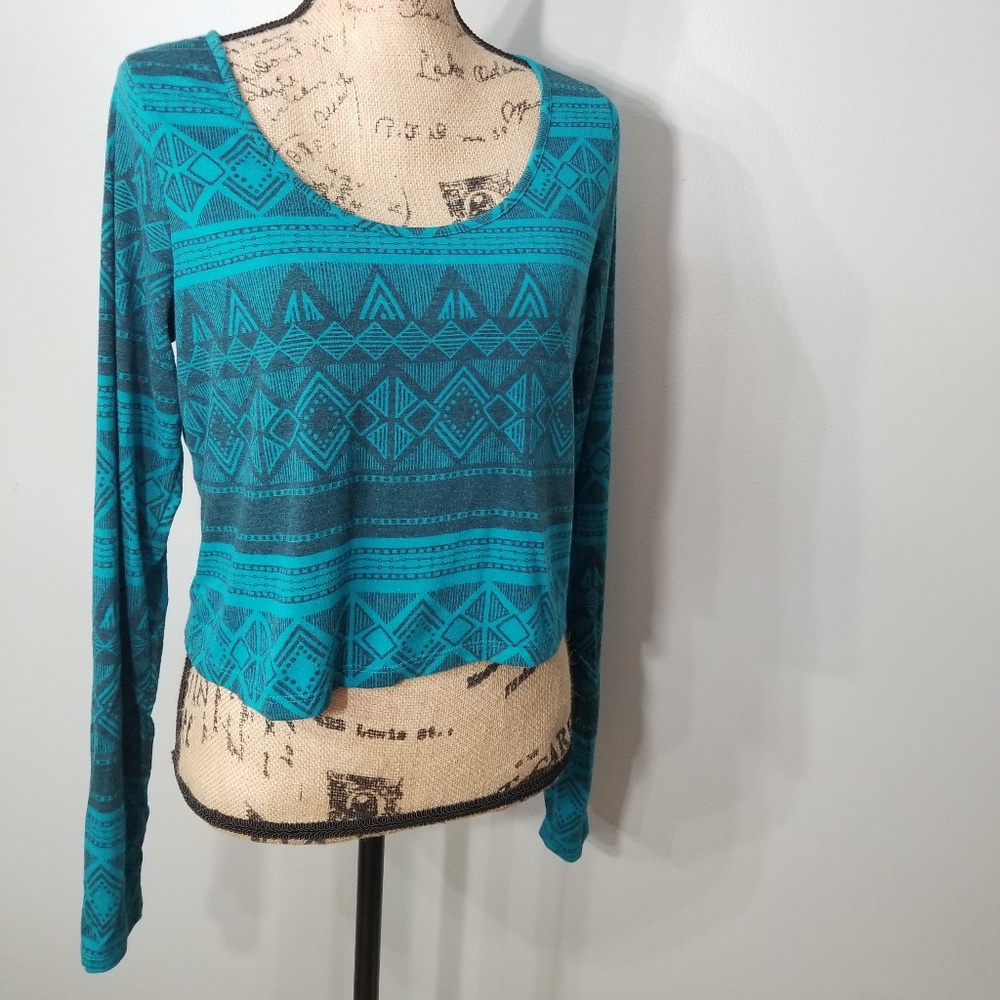 Mossimo long sleeve crop top